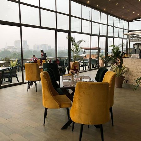 Maisonette Hotel & Apartments 拉合尔 外观 照片