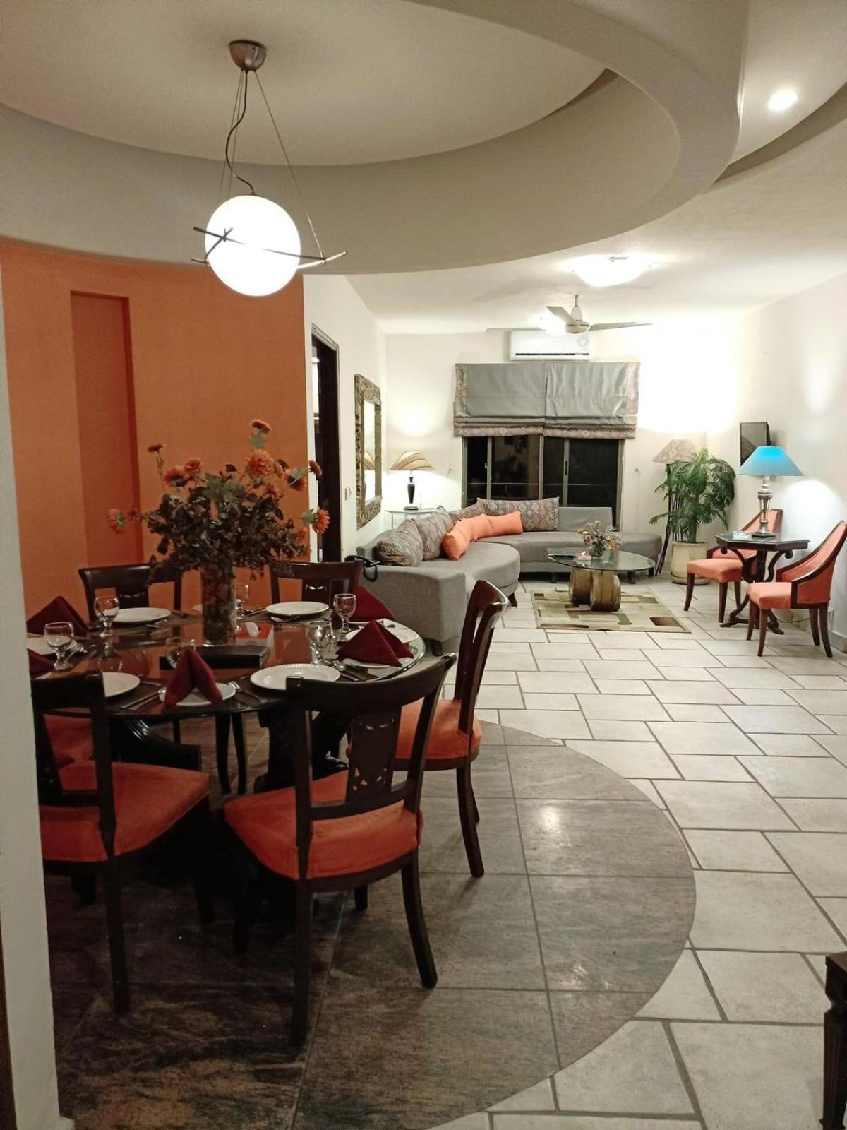 Maisonette Hotel & Apartments 拉合尔 外观 照片