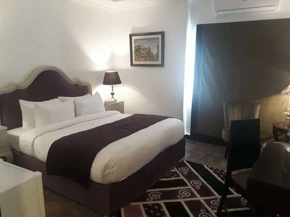 Maisonette Hotel & Apartments 拉合尔 外观 照片