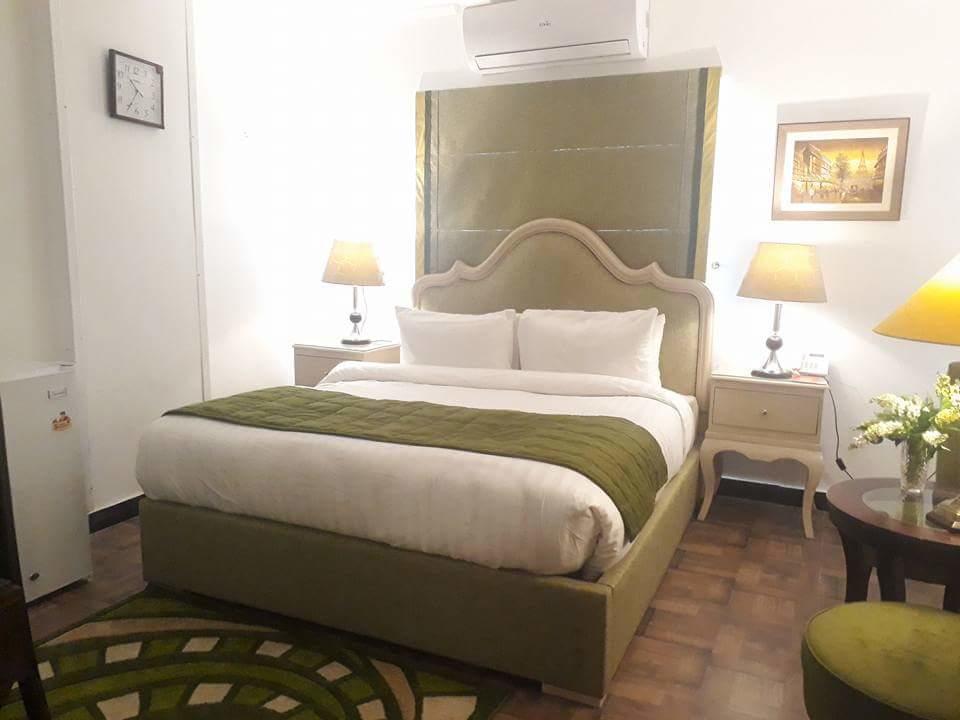 Maisonette Hotel & Apartments 拉合尔 外观 照片