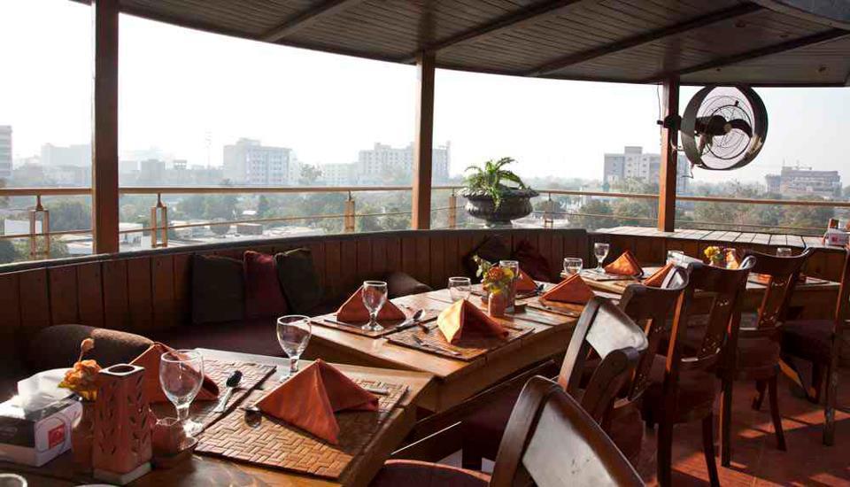 Maisonette Hotel & Apartments 拉合尔 外观 照片