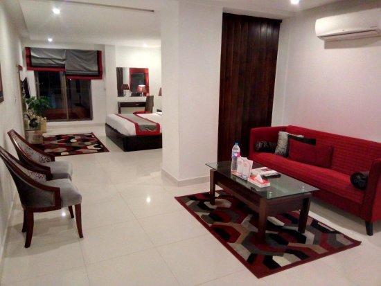 Maisonette Hotel & Apartments 拉合尔 外观 照片